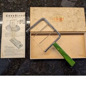 Vintage Schneider CheeSliceR Wire Cheese Slicer Green Marbled Handle w/ Box